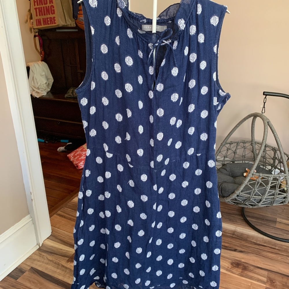 209 Wst 38 100 percent Linen dress. Worn 2x. - Picture 1 of 3